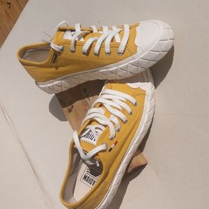 Palladium women's 7.5